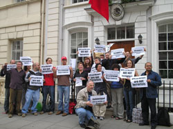 Picket in front of Mexican Embassy in London