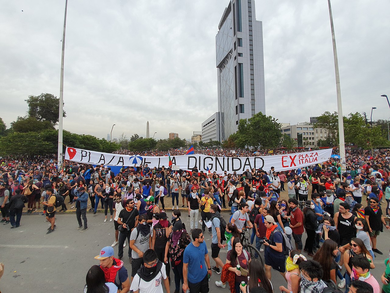 Plaza de la Dignidad Image B1mbo