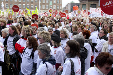 public sector workers on strike