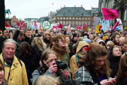 Same demonstration as the above - Photo: Sigfrid Lundberg