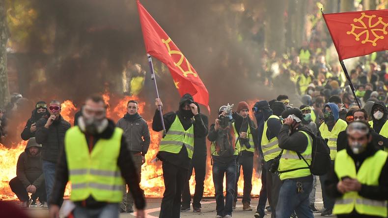 yellow vests Image Aimeric Lafont