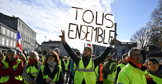 Tous ensemble gilets jaunes