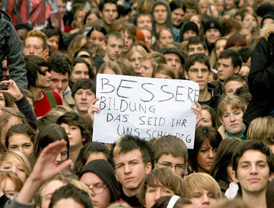 Germany: 100,000 on the streets in a massive student strike