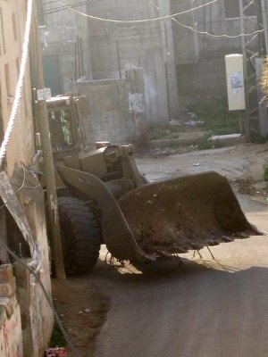 Demolition of homes in East Jerusalem has increased sharply over the last few months and PLO is incapable of organising effective resistance against it. Photo by ISM Palestine.