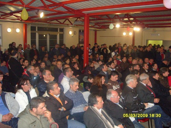 The workers of FIAT in Pomigliano have taken militant action in defence of their jobs. They were supported at demonstrations by workers from all over the region.