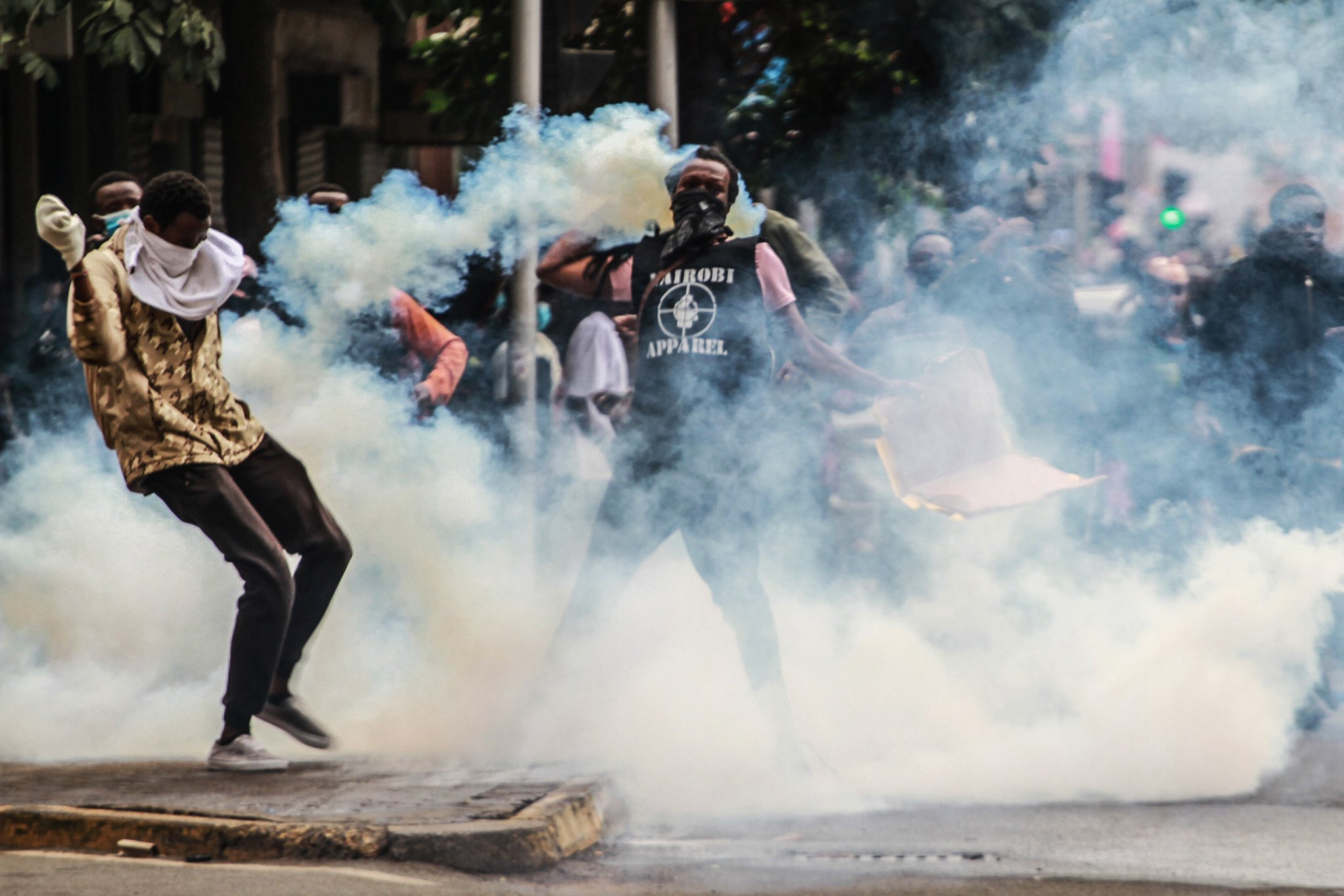 tear gas Image luhyaheat Twitter