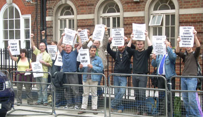 Protest outside Brazilian Embassy in London in support of Cipla and Interfibras workers