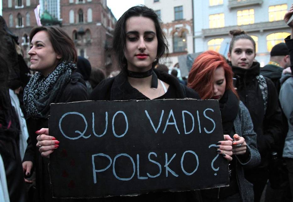 Black Protest in defence of womens rights Kraków. Image naszemiasto