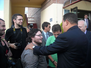 President Chavez Meets with a Delegation of the Spanish Students' Union, Hands Off Venezuela and El Militante (Spain) in Madrid