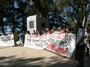 President Chavez Meets with a Delegation of the Spanish Students' Union, Hands Off Venezuela and El Militante (Spain) in Madrid