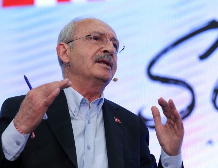 kk sitting Image Kemal Kılıçdaroğlu Twitter