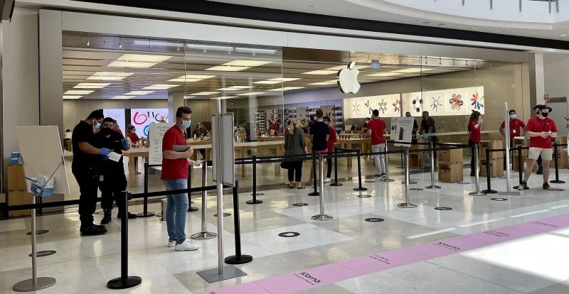 apple store masks Image Kgbo Wikimedia Commons