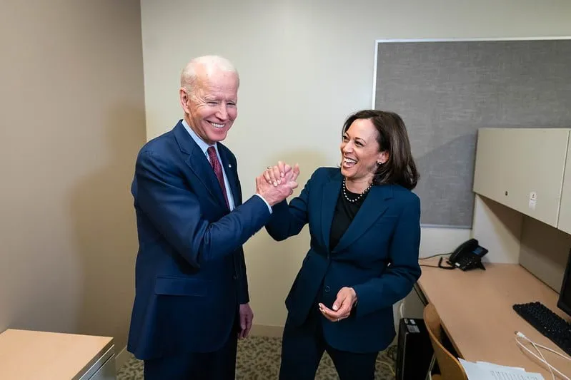 Joe Biden Kamala Harris Shake Hand Image Joe Biden Flickr