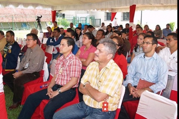 Alan Woods dictó cátedra revolucionaria a trabajadores de PDVSA