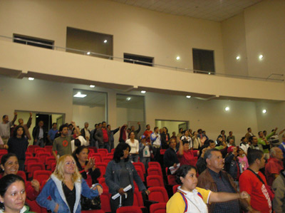 Alan Woods speaks in Táchira