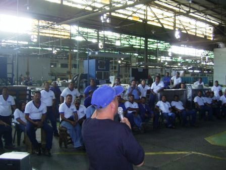 Comrades of the Marxist tendency in Venezuela (CMR) speaking at the recent occupation of Vivex